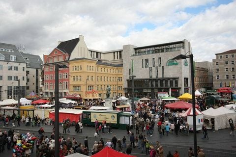 Das Salzfest 2012 ist Geschichte. Das Fest rund ums Weiße Gold stieß nicht bei allen Besuchern auf wohlwollende Worte. Das Konzept soll im Stadtrat erneut diskutiert werden. (FOTO: HEINE)