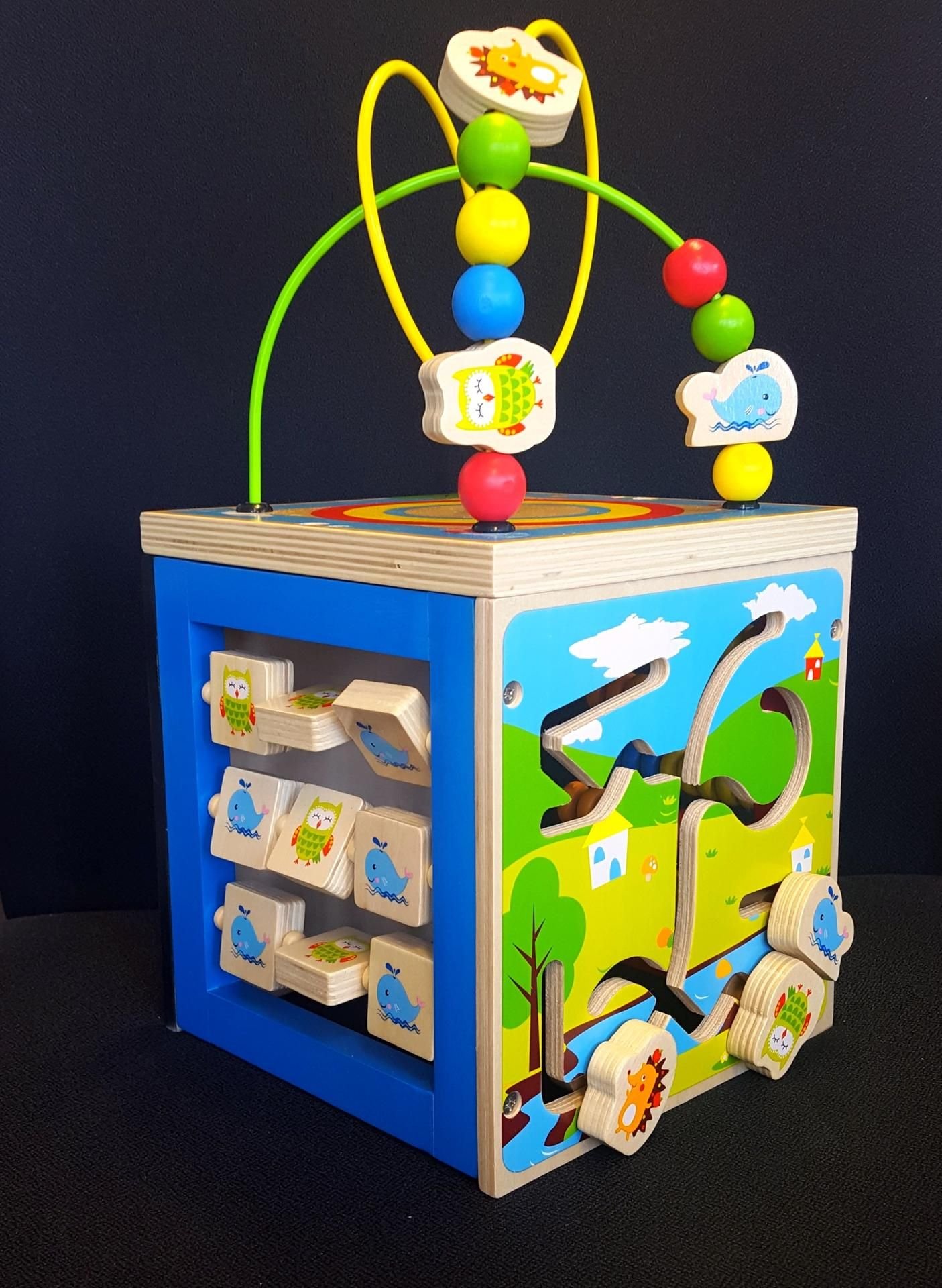 Rossmann ruft diesen Spielzeug-Würfel zurück.