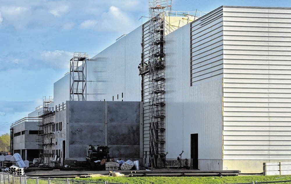 Im Sommer 2014 soll das größte Aluminium-Recyclingwerk Europas die volle Produktion aufnehmen.