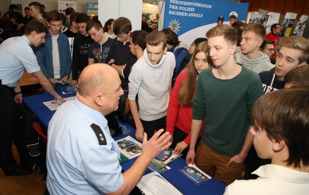 An den Infoständen der Polizei gab es einen regelrechten Ansturm.