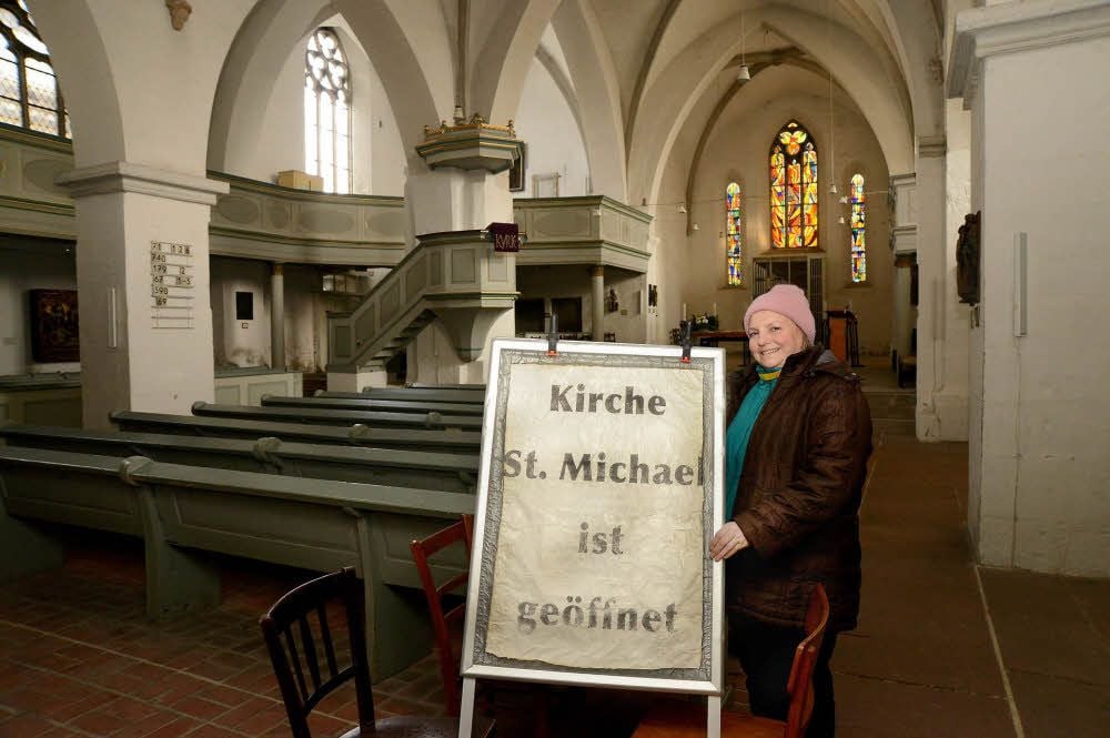Die Zeitzer Michaeliskirche ist eine der wenigen, die täglich für Besucher geöffnet ist. Elisabeth Bär ist meistens in der Kirche anzutreffen.