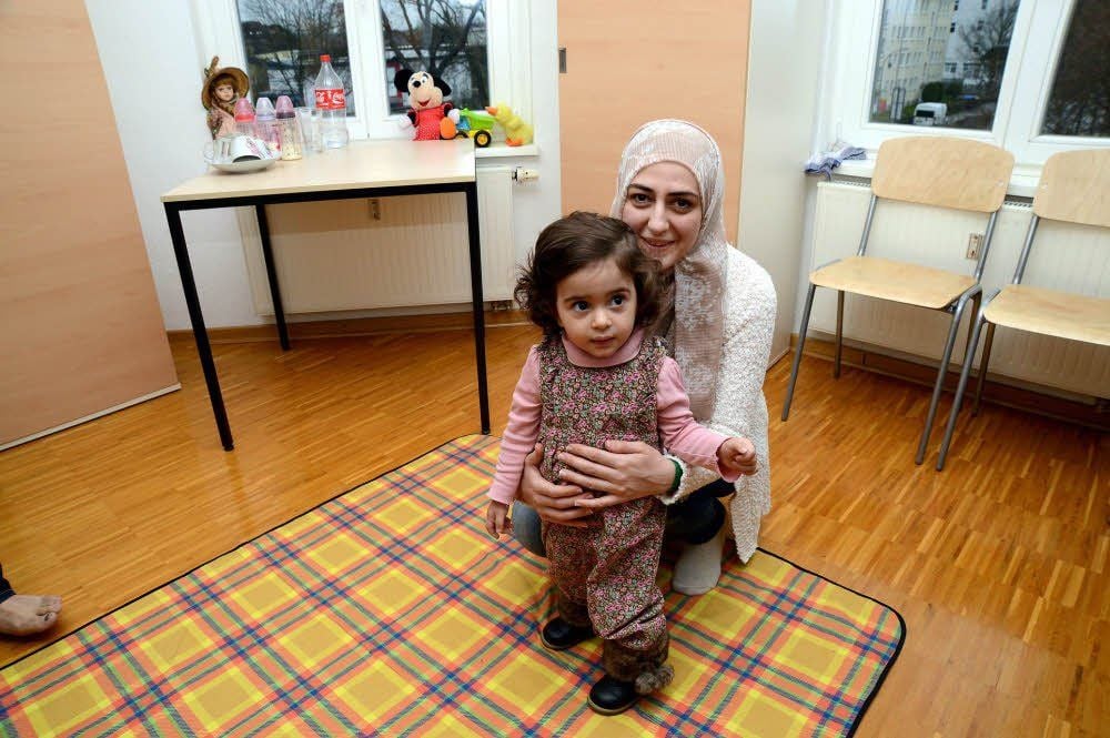 Maya Salh mit ihrer Tochter Naya