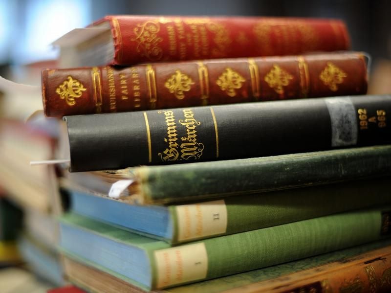 Aus welchem Buch der Oberbürgermeister wohl lesen wird?