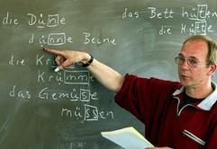Für die 13000 Lehrer in Sachsen-Anhalt soll ein neuer Tarifvertrag abgeschlossen werden. (Foto: dpa)