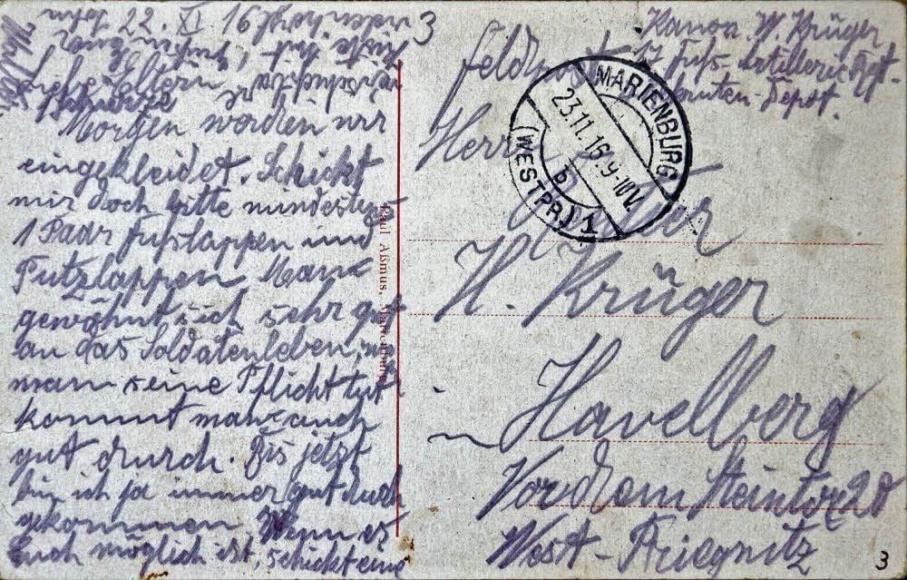 Martin Krüger aus Leuna (o.) hat viele Erinnerungsstücke seines Vaters (r.) aus dem Ersten Weltkrieg aufgehoben. Dazu zählen Feldpostkarten und ein altes Fernglas.