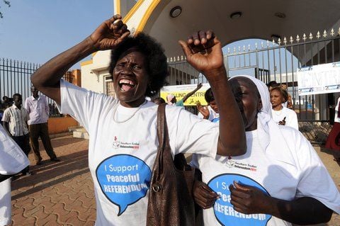 Am ersten Tag der Volksabstimmung über einen unabhängigen Südsudan zeichnet sich eine hohe Wahlbeteiligung ab. (FOTO: DPA)