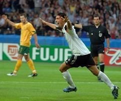 Kevin Kuranyi freut sich über das 1:0 (Foto: dpa)