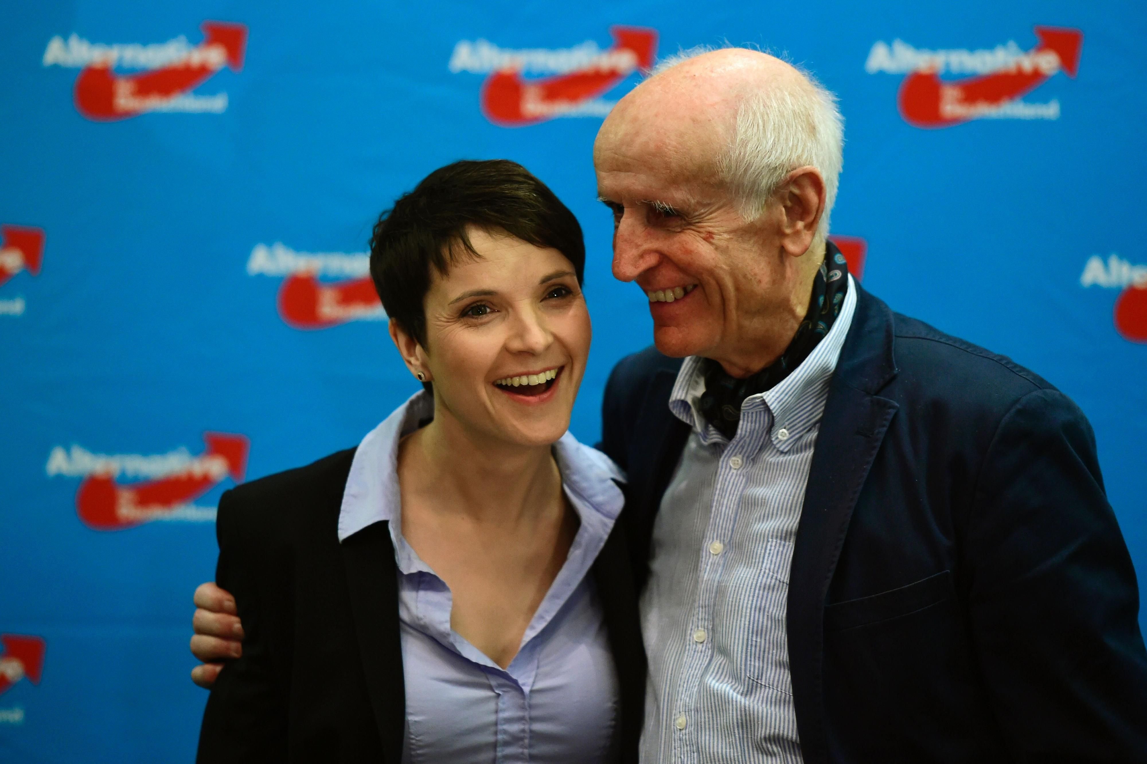 Frauke Petry und Albrecht Glaser auf der AfD-Party.