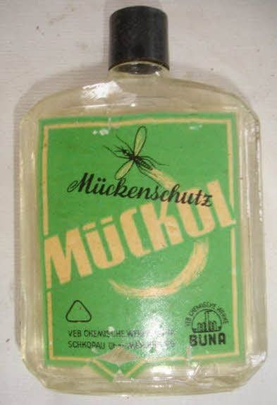 Das bekannte Mückenschutzmittel „Mückol“: Dessen Basis will ein Merseburger in den 50ern getestet haben.