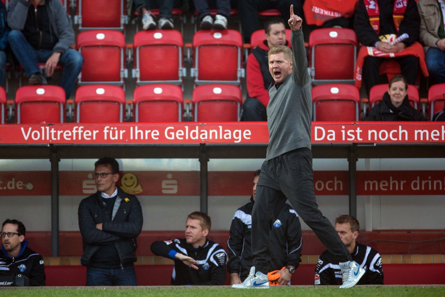 Stefan Effenberg fordert mit dem SCP am Mittwoch Borussia Dortmund.