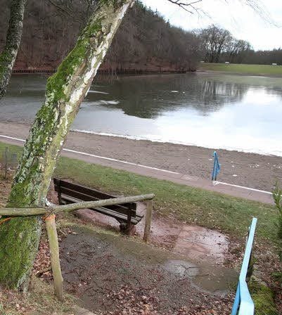 Gegen die geplante Schließung des Freibades Kunstteich regt sich Widerstand.