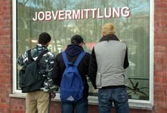 Ab Juli werden im Raum Sangerhausen rund 300 Menschen im gemeinnützigen Bereich einen neuen Job finden. (Archivfoto: dpa)