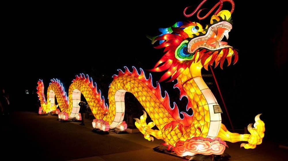 Auch ein 40 Meter langer Drache ist zu sehen.