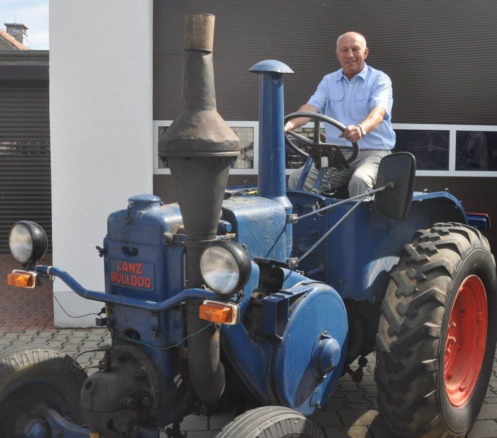 Gepflegt werden bei Ulrich Abraham nicht nur moderne Fahrzeuge, sondern auch dieser Lanz Bulldog.