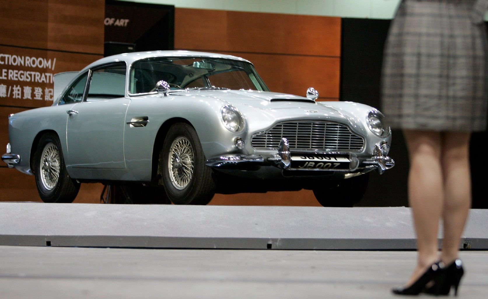 Der aston Martin DB5 ist das wohl berühmteste James Bond Auto der Filmgeschichte.