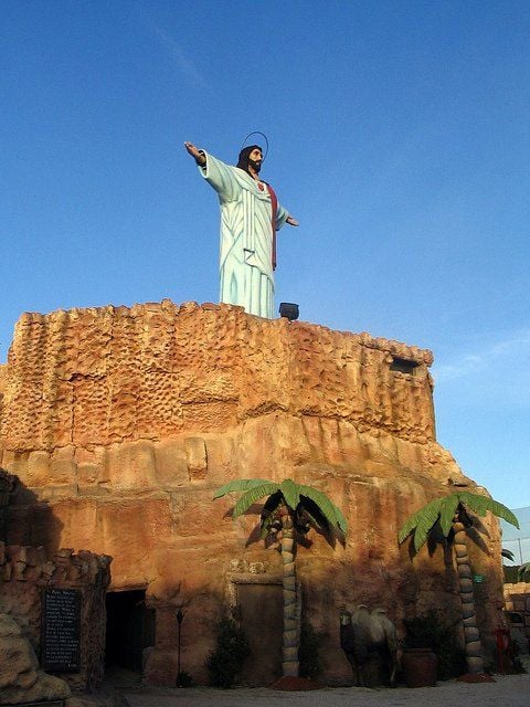 Jesus-Statue aus Pappmaché