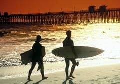 Das Leben ist eine lange Welle: Surfen gehört für viele Menschen in San Diego zum Alltag einfach dazu. (Foto: dpa)