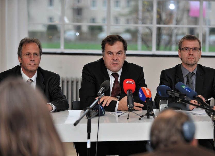Stadtentwicklungsdezernent Joachim Hantusch, Kultusminister Stephan Dorgerloh und Ministeriums-Pressesprecher Martin Hanusch beim Pressegespräch zur Sitzung des Stiftungsrates.