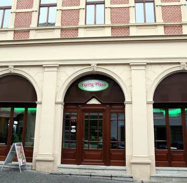 Die Flying-Pizza-Filiale hat sich an der Wilhelmstraße vergrößert.