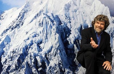 Der Bergsteiger Reinhold Messner posiert in Berlin bei einem Fototermin zum Filme «Nanga Parbat» (FOTO: DPA)