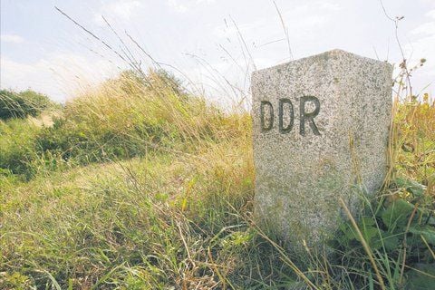 Nur noch der Grenzstein erinnert an die ehemalige innerdeutsche Grenze