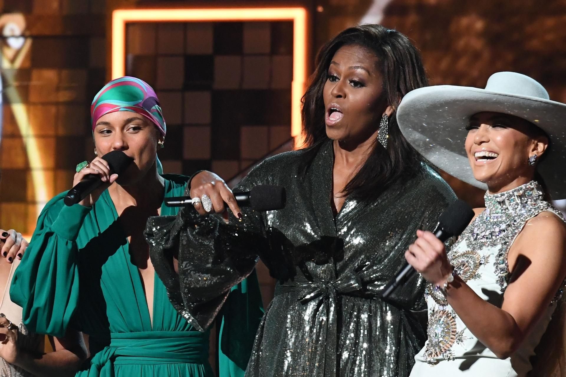 Alicia Keys (v.l.), Michelle Obama und Jennifer Lopez