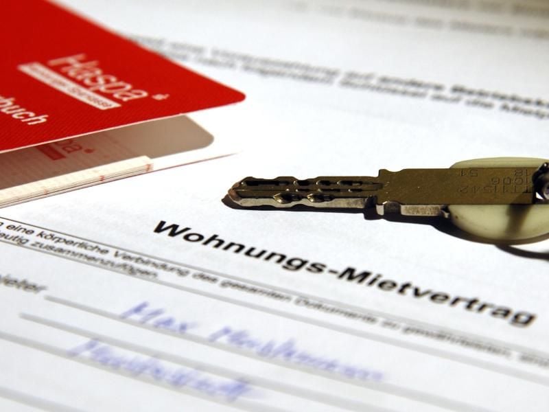 Mieter sollten die Rückzahlungsforderung der Mietkaution nicht auf die lange Bank schieben.