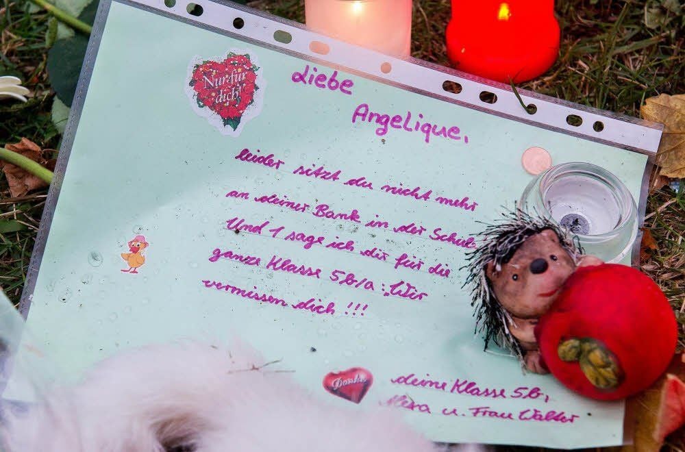 Mitschüler hatten im Oktober an der Unfallstelle einen Brief für Angelique abgelegt.