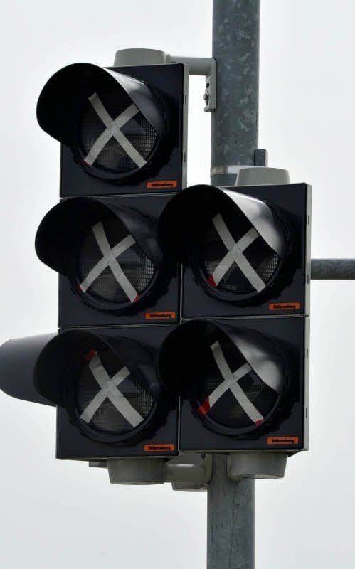 In Halle werden künftig von 22 bis 6 Uhr 16 Ampeln ausgeschaltet.