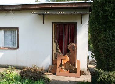 Der Laubeneingang wurde komplett zerstört.