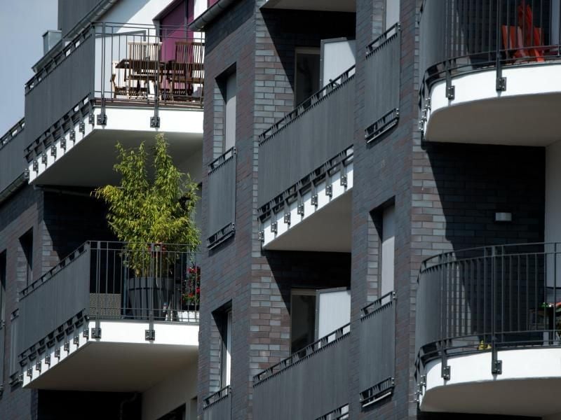Hat das Haus Tiefgaragen? In einer Teilungserklärung wird beschrieben, wie das Grundstück samt dem Gebäude aufgeteilt ist. Es finden sich Informationen, die auf mögliche Risiken hinweisen. Foto: Andrea Warnecke