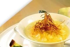 Sauerkrautsuppe ist in der Gourmetküche angekommen. (Foto: dpa)