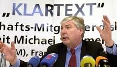 DGB-Chef Michael Sommer will den Streit mit der SPD nicht zuspitzen. (Foto: dpa)