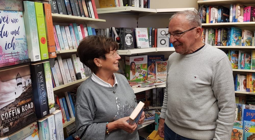 Fast 30 Jahre gibt es die Bücherstube. In einem guten Monat werden sich Ursula und Klaus Kirchhof in den Ruhestand verabschieden.