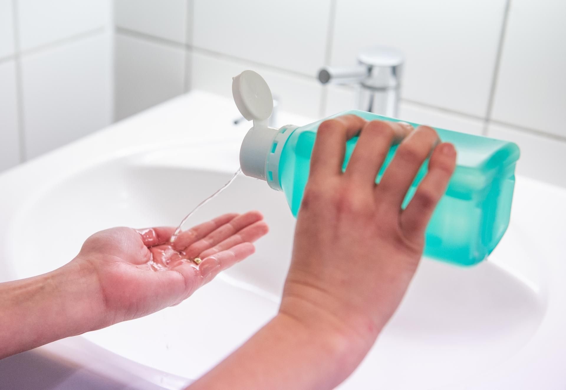 Desinfektionsmittel sind aktuell überall knapp.