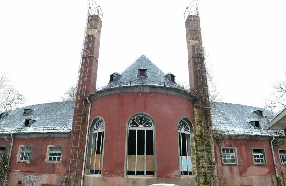 Noch dieses Jahr soll die Sanierung des markanten Badehauses beginnen.