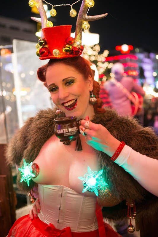 Sinnlich statt besinnlich - der Santa-Pauli-Markt an der Reeperbahn ist sehr speziell.