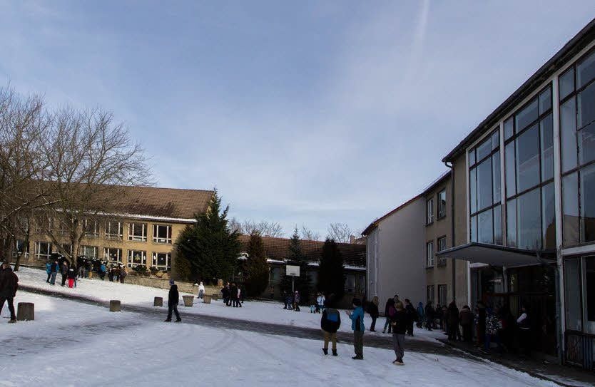 Auch der Pausenhof der Anne-Frank-Schule soll völlig neu gestaltet werden.
