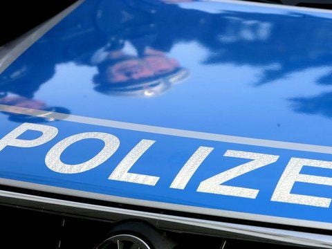 Die Polizei sucht nach dem schweren Unfall nach Zeugen.