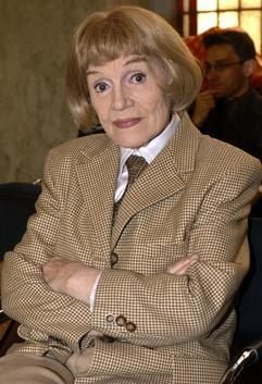 Die Sängerin und Schauspielerin Gisela May wird am Montag (31.05.2004) 80 Jahre alt (Archivfoto vom 17.04.2002). Das Jubiläum wird im Berliner Ensemble gefeiert, dem sie 30 Jahre angehörte. (Foto: dpa)