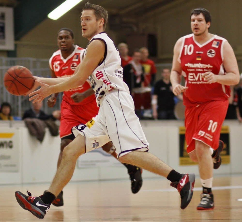 Sascha Ahnsehl (Weiß) war in den vergangenen Jahren eine der prägenden Figuren bei den Sixers.