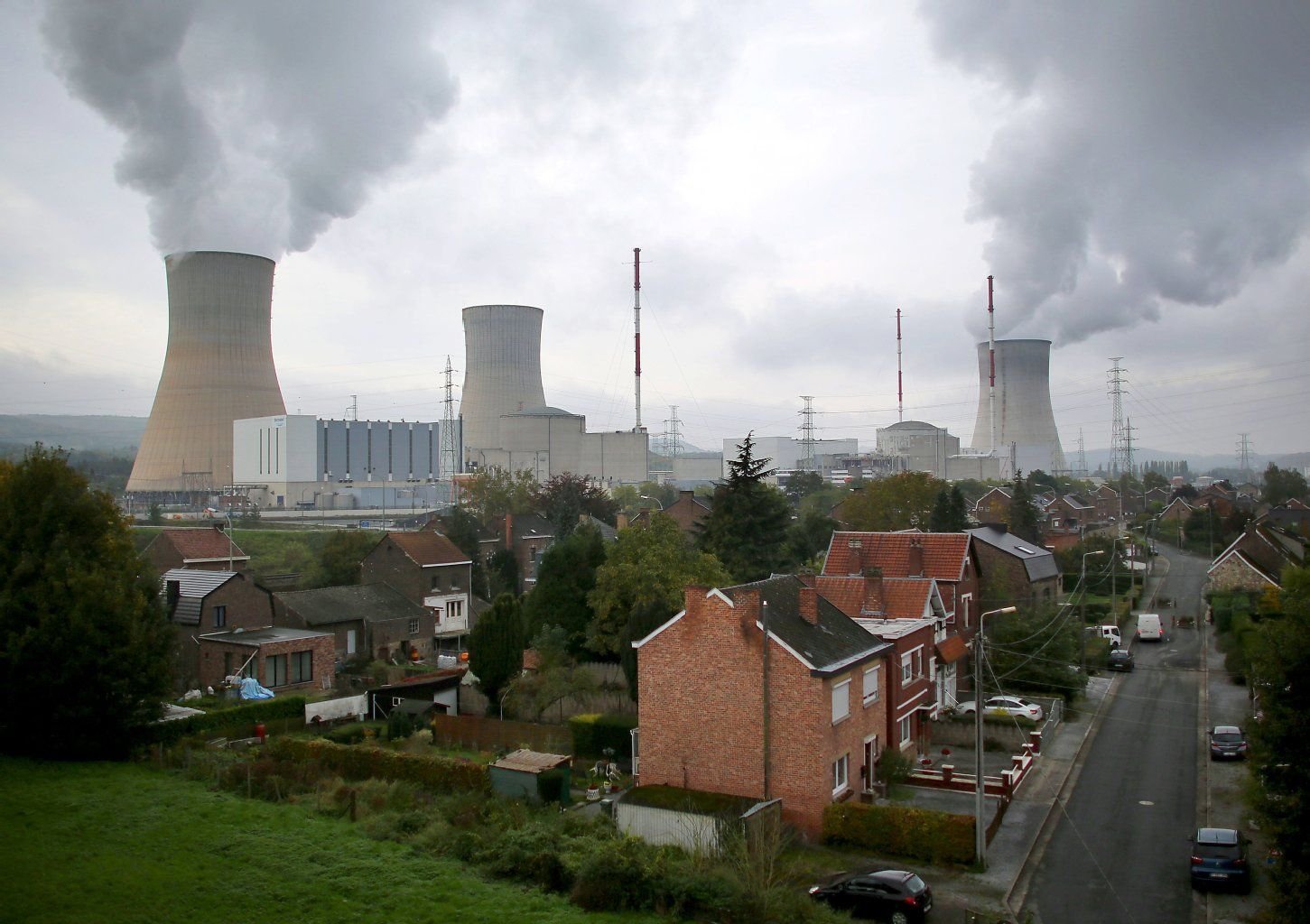 Wegen dem Brand in einem nicht-nuklearem Bereich ist der Atomreaktor Tihange 1 in Belgien am vergangenen Wochenende automatisch abgeschaltet worden.