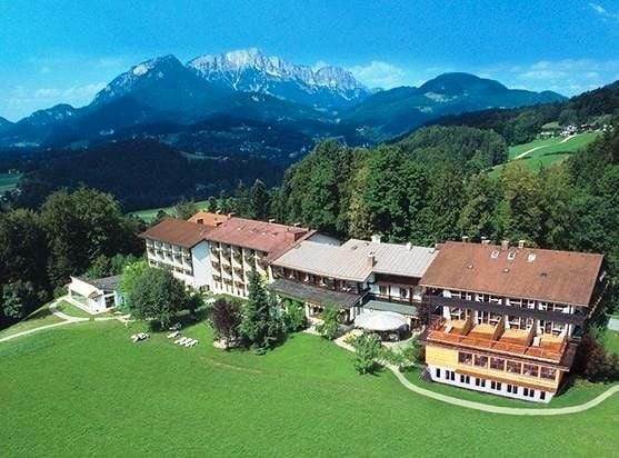 Das Hotel Alpenhof liegt in Schönau am Königssee.