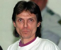 Der ehemalige RAF-Terrorist Christian Klar im November 1992 vor dem Oberlandesgericht in Stuttgart. (Foto: dpa)