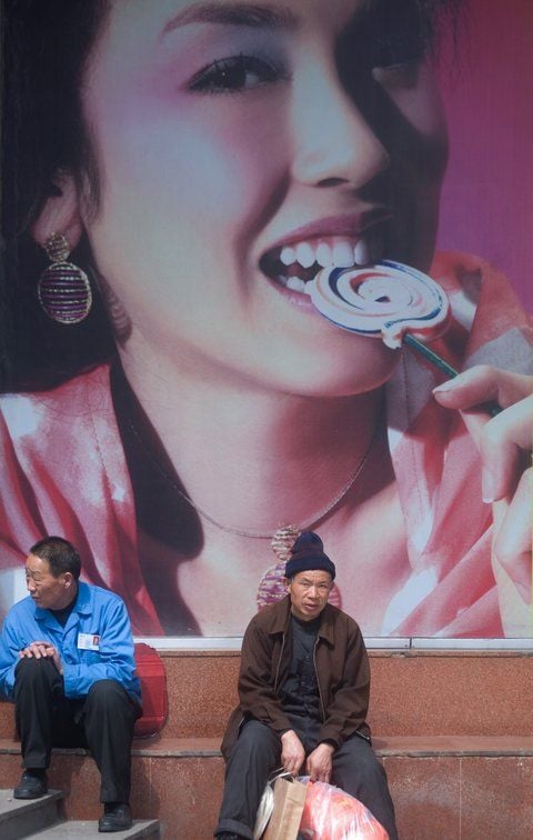 China verbietet Luxuswerbung, um die größer werdende Kluft zwischen Arm und Reich nicht weiter zu vertiefen. (FOTO: DPA)