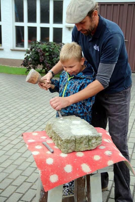 Beim Besuch durften sich die Grundschüler ausprobieren.