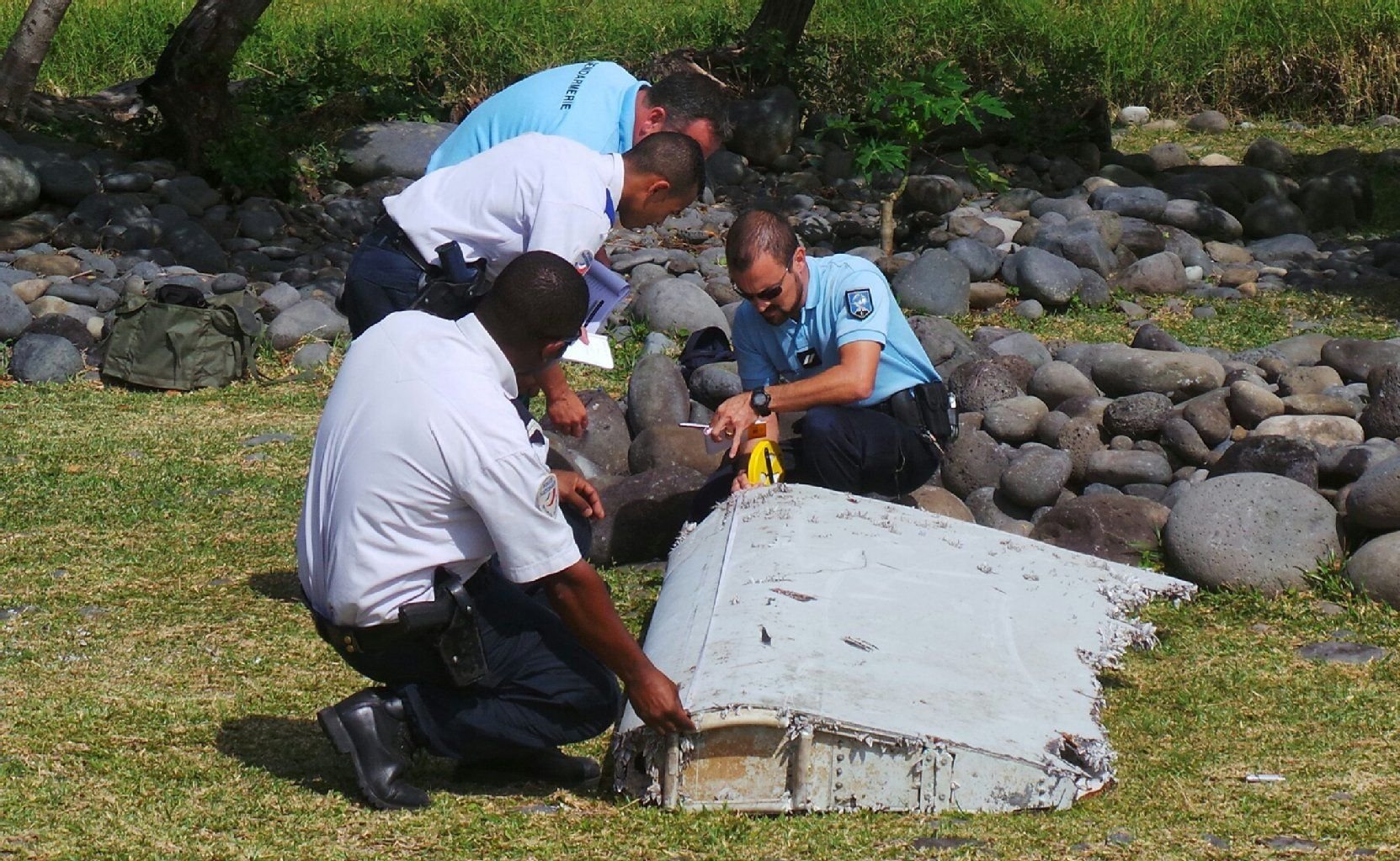 Vor einem Monat wurden erste Wrackteile des verschollenen Flugzeugs angespült.