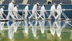 Der Regen in New York verhindert am zweiten Tag der US-Open den Beginn der Spiele. (Foto: dpa)