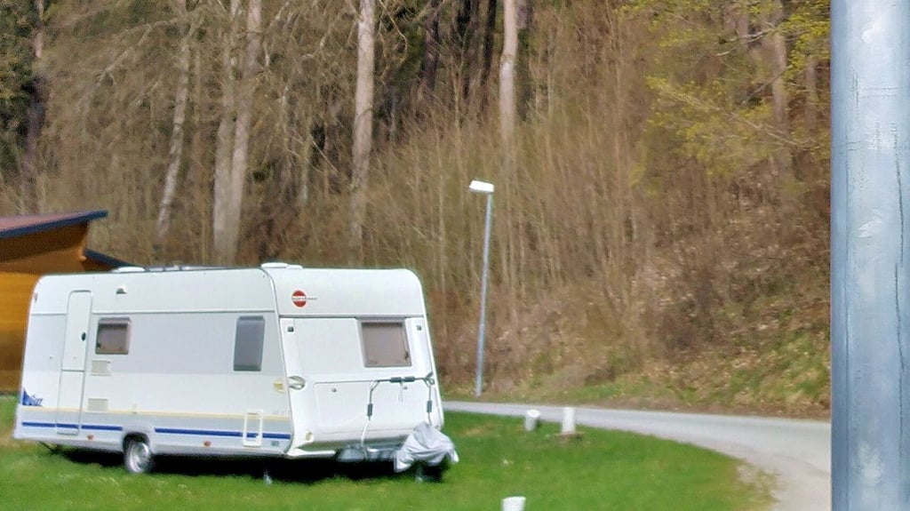 Seitdem im Elendstal eine Halteverbot-Zone ausgeschildert ist, registriert die Mitglieder des Ortschaftsrates weniger Probleme mit Falschparkern - zumindest bis zur Bahnbrücke. Wanderer würden ihre Autos nun vermehrt wenige Meter weiter am Wendekopf abstellen.