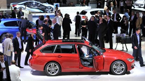 Der neue BMW 3er Touring auf der Leipziger Automobilmesse AMI. Zusammen mit den Begleit-Messen Amitec und Amicom präsentieren sich rund 450 Aussteller. (FOTO: DPA)